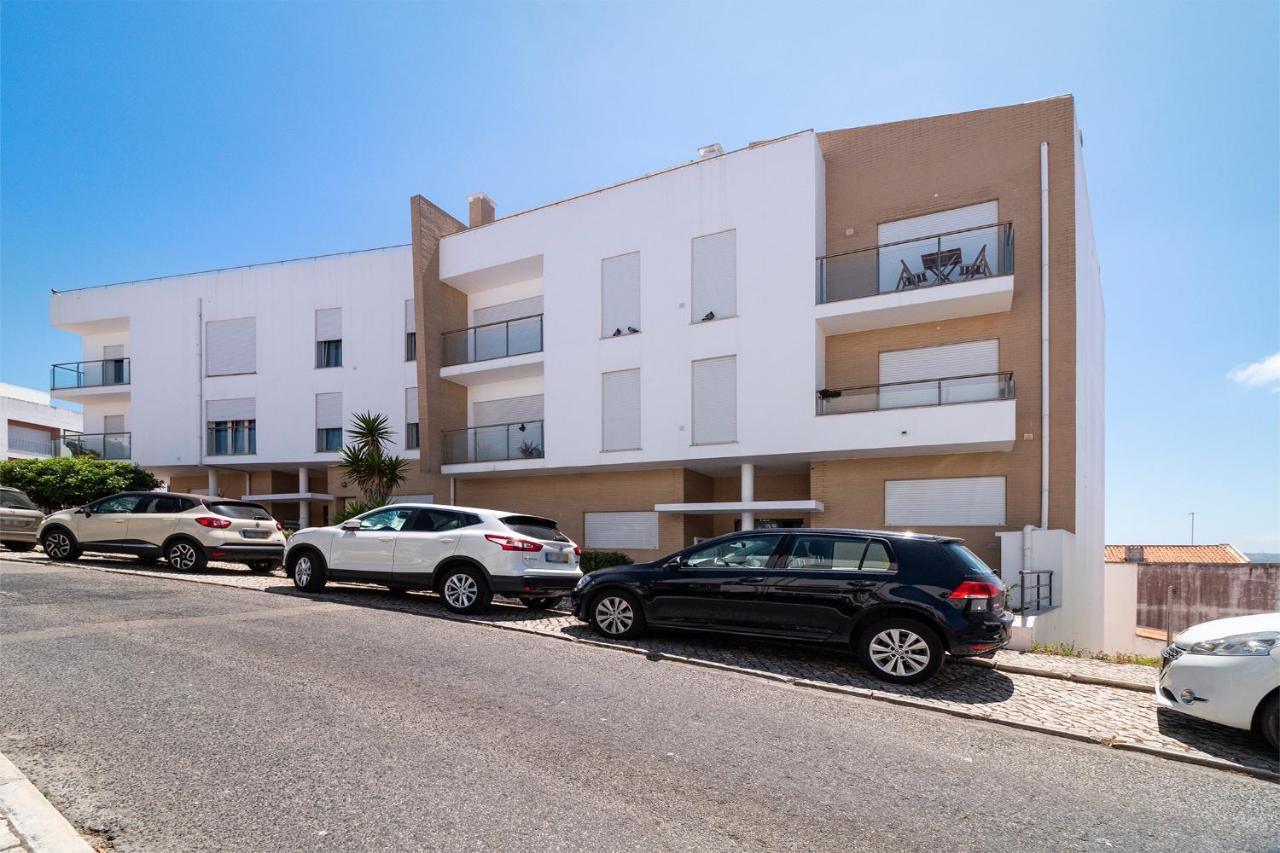 Gonzalo'S Guest Apartments - Nazare 1Br Sea View Bagian luar foto